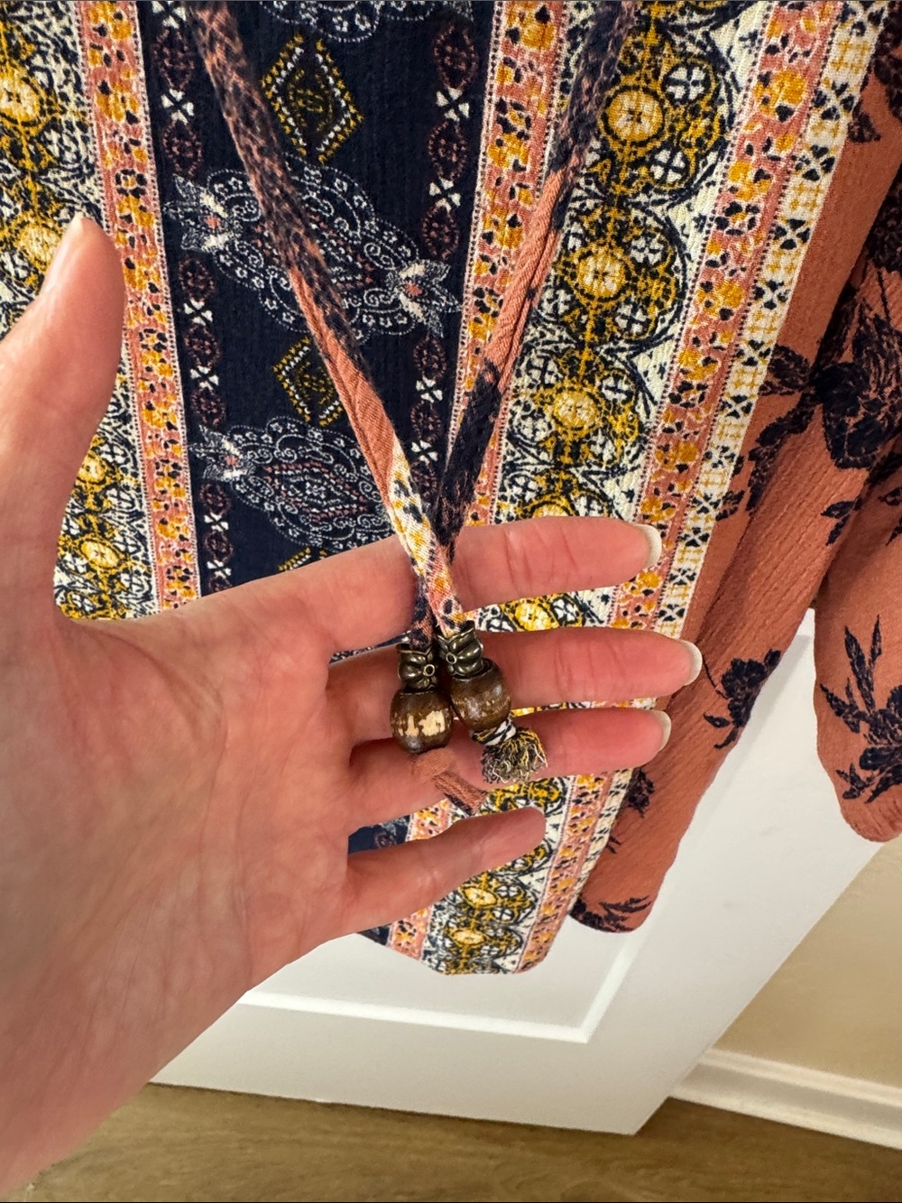 Boho Rust Floral V-Neck Peasant Blouse Navy Patterned Center Puff Sleeve Top - Picture 3 of 8